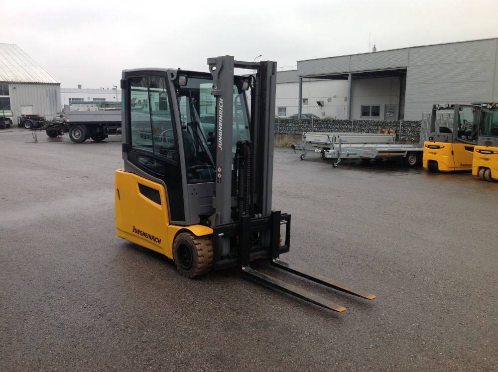 Jungheinrich-EFG 220-Elektro